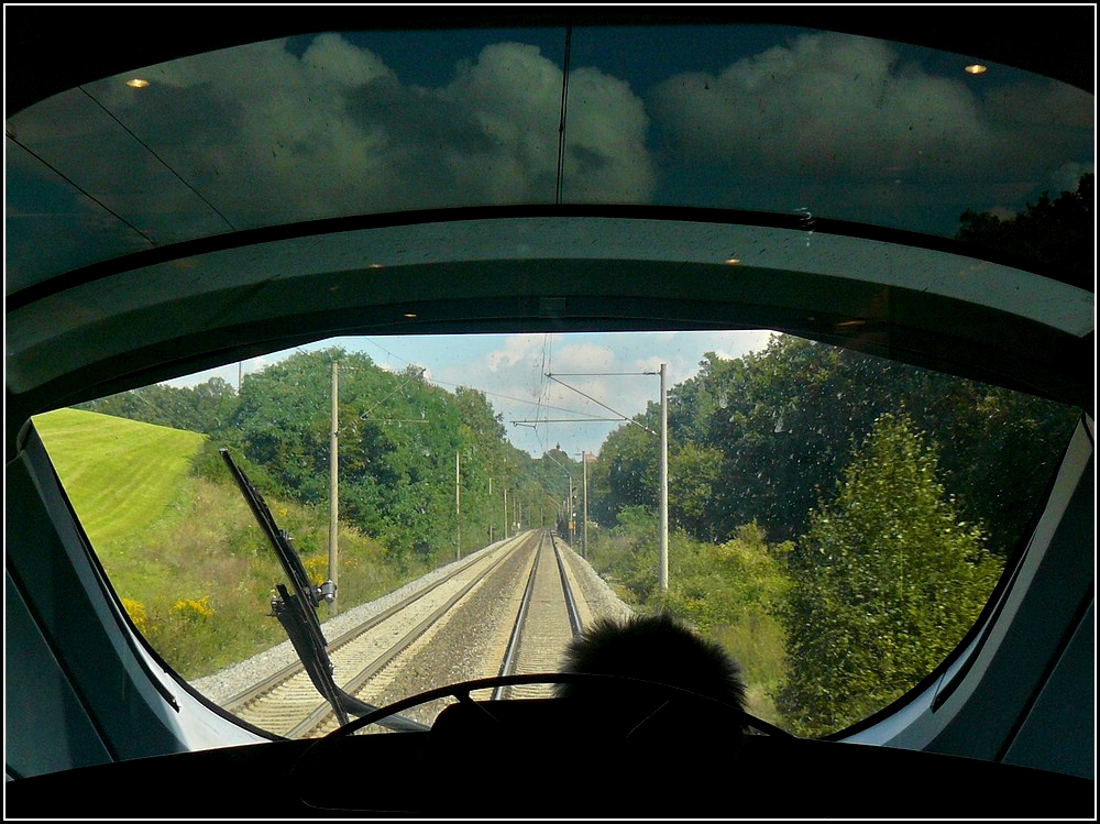 Ungew�hnlicher Blick auf die Eisenbahnstrecke. 10.09.2010 (Jeanny)