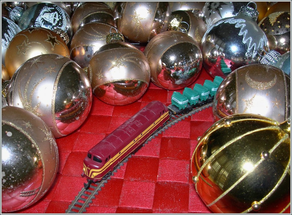 Wir w�nschen allen besinnliche Weihnachten und einen Guten Rutscht. 
Stefan und Christine