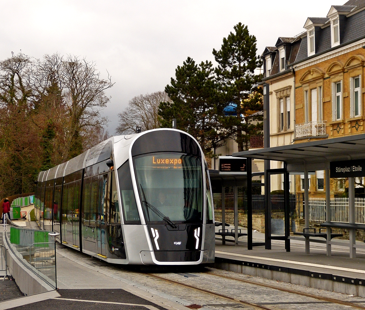 An der Haltestelle St�replaz/�toile ist z.Z. Schluss f�r die luxemburgische Stra�enbahn. 04.01.2019 (Hans) 