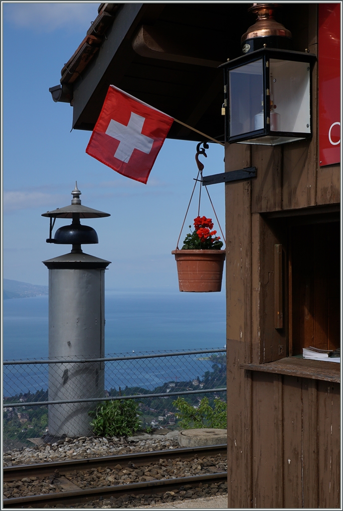 Blonay - Chamby Ambiente. Das Bild weckt Erinnerungn und regt zugleich zum Träumen an. 
Chamby, 15. Mai 2016