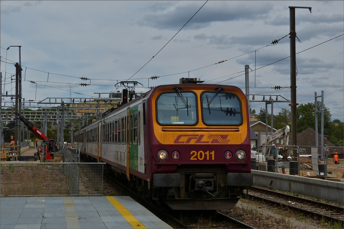 CFL 2011 kommt aus Diekirch in den Bahnhof von Ettelbrück eingefahren. 28.07.2020

