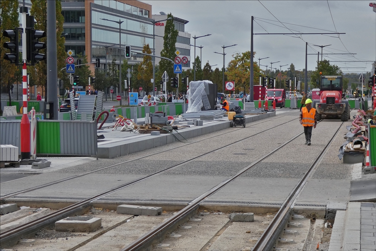 Impressionen der Stra�enbahnbaustelle auf dem Plateau du Kirchberg. (Hans) 04.10.2017