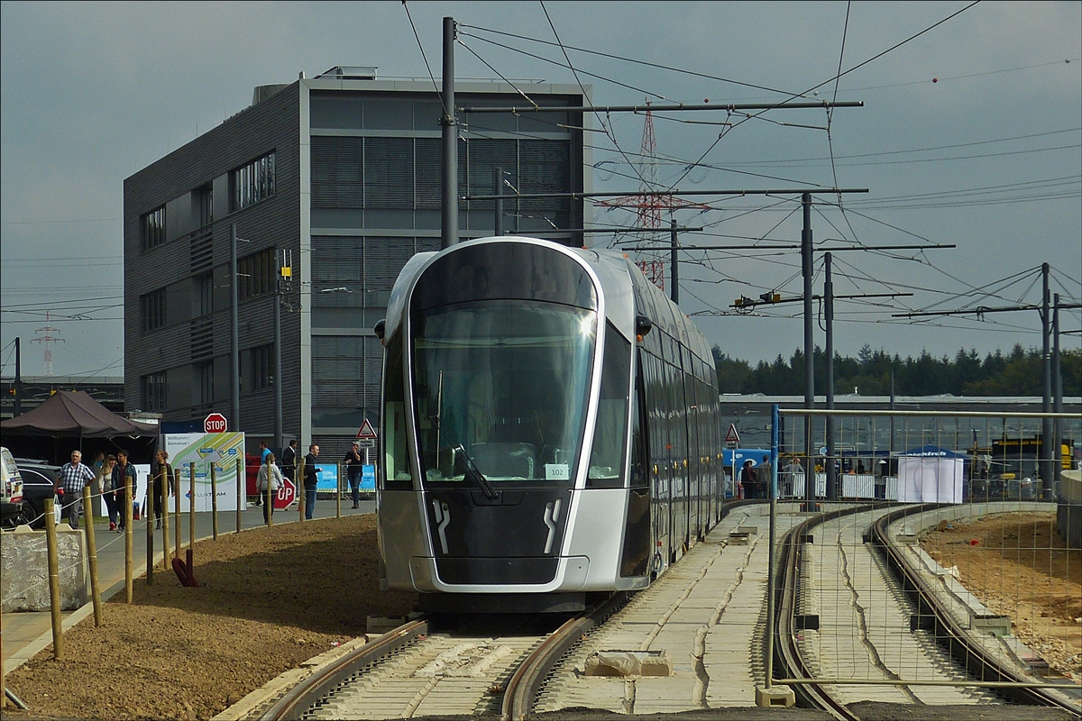 Tram 102 vor dem Betriebsgel�nde der Lux Tram abgestellt, 23.09.2017 Tag der offenen T�r.  (Hans) 