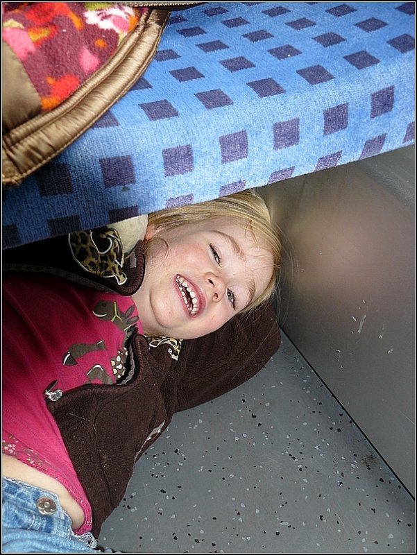 Sie findet in jedem Zug ein Pl�tzchen. 26.10.08 (Hans)