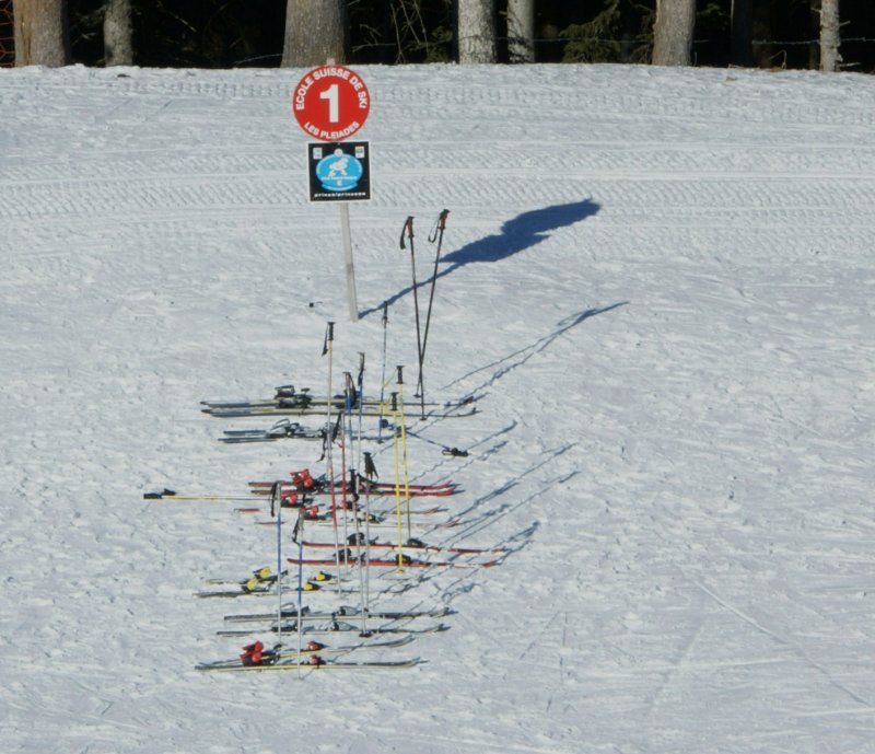 Skifahrer bei der Mittagspause.
Les Pl�iades im Januar 2009.