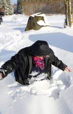 Wer nicht h�ren will der muss es f�hlen....;-)  Man (eher Frau) wollte mir nicht glauben das es auf dem Westerwald viel Schnee gibt.