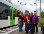   Eine Gruppe netter Bahnfotografen hatte sich in Bietingen getroffen, nun heißt es leider wieder Abschied nehmen.