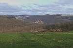 Endlich wieder freie Sicht auf das Schloss von Bourscheid, die Tannenb�ume im Vordergrund wurden endlich gef�llt, somit kann dieses Motiv wieder Barrierefrei aufgenommen werden. Stra�e Bourscheid B�rden, 08.01.2023
https://www.landschaftsfotos.eu/bild/Luxemburg~Landschaften~Verschiedenes/18331/waehrend-die-burg-bourscheid-am-09102010.html